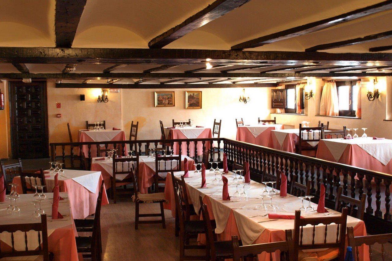 Hotel Nuevo Arlanza Коваррубиас Экстерьер фото