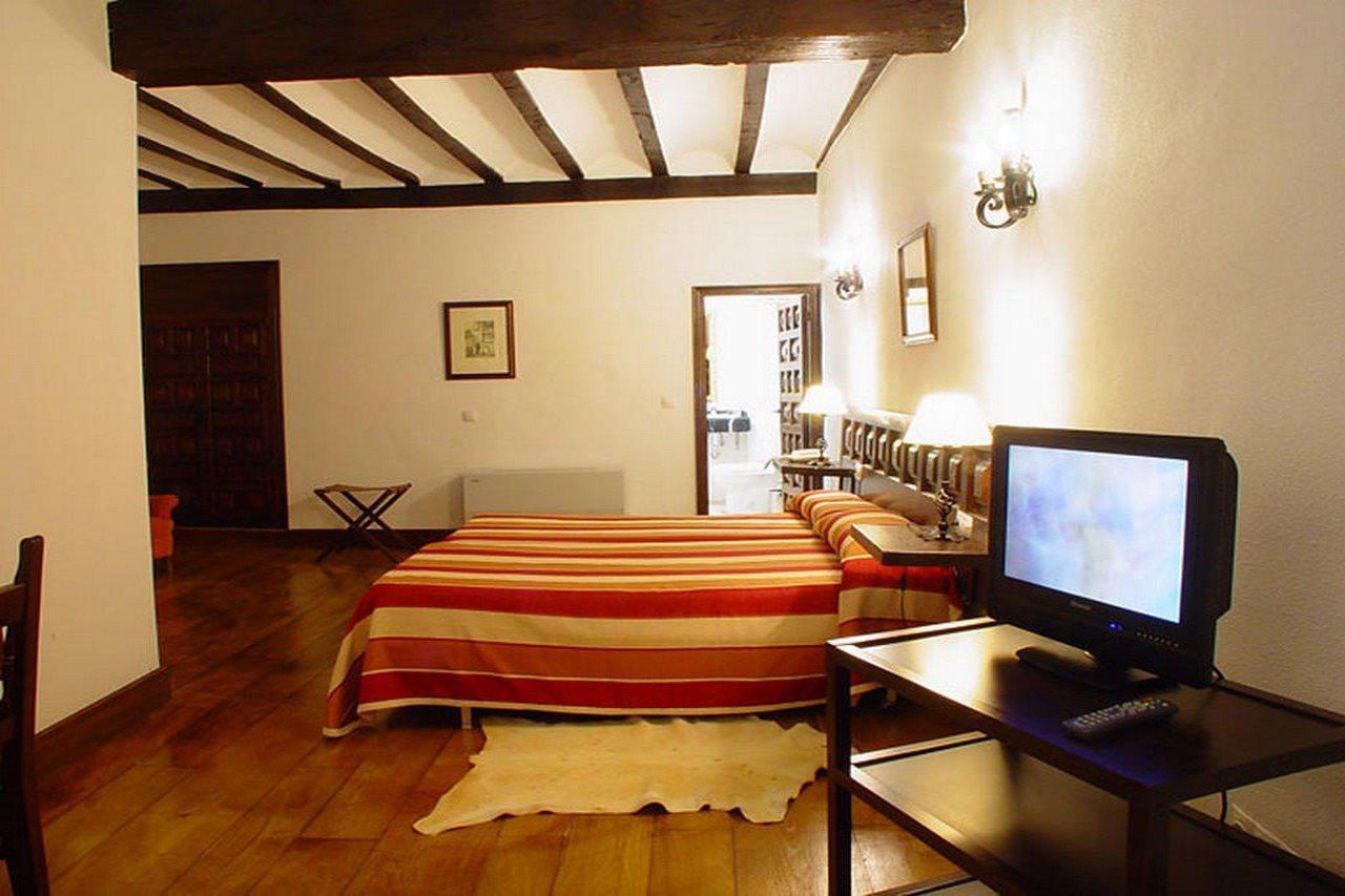 Hotel Nuevo Arlanza Коваррубиас Экстерьер фото