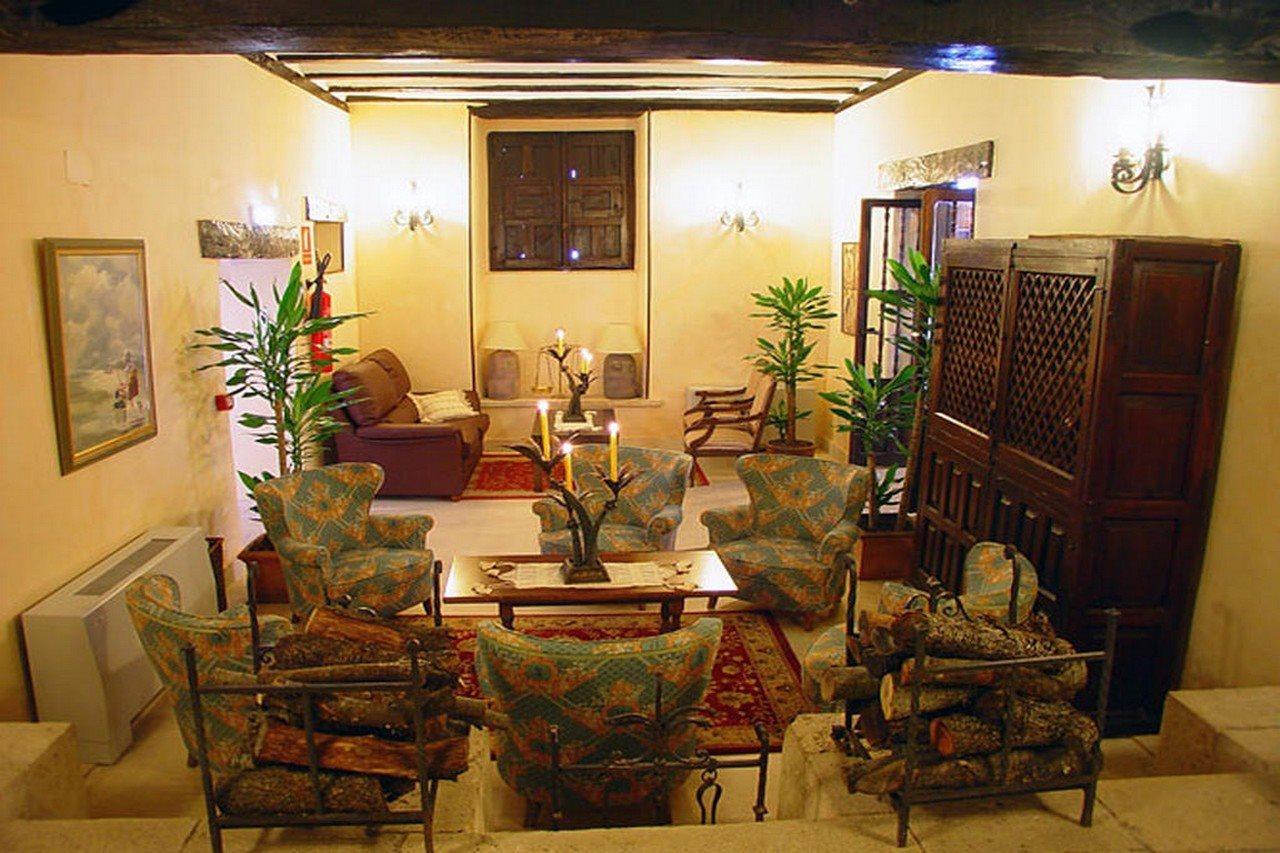 Hotel Nuevo Arlanza Коваррубиас Экстерьер фото