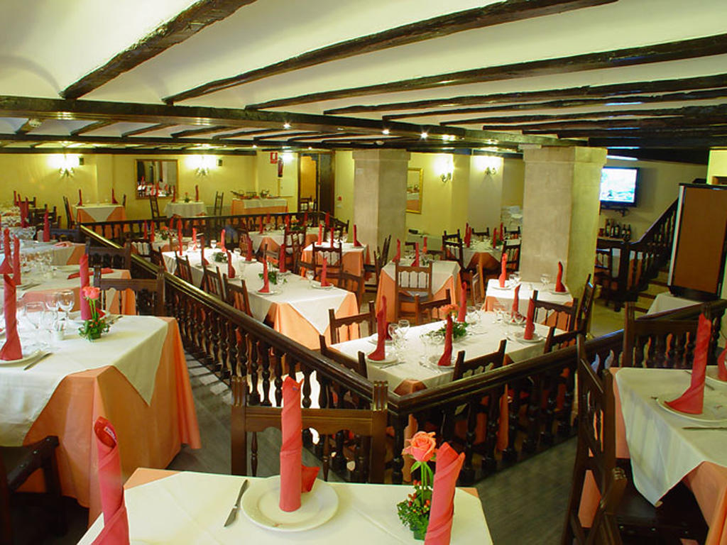 Hotel Nuevo Arlanza Коваррубиас Экстерьер фото