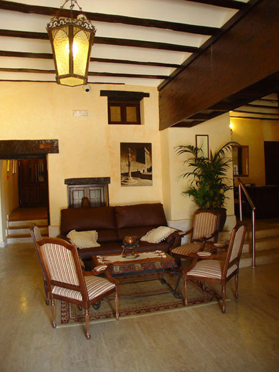 Hotel Nuevo Arlanza Коваррубиас Экстерьер фото